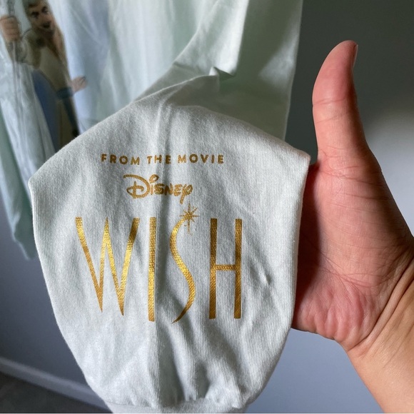 Disney WISH Graphic King Magnifico Long Sleeve Top Size XL - Picture 6 of 8